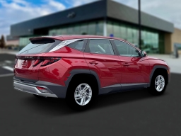 Hyundai Tucson SE FWD 2026