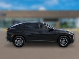 Hyundai Tucson SE FWD 2026