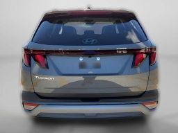 Hyundai Tucson SEL Premium FWD 2026