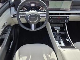 Hyundai Tucson SEL Premium FWD 2026