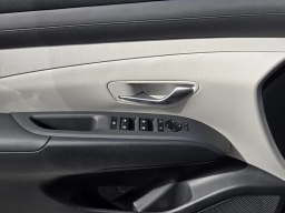 Hyundai Tucson SEL Premium FWD 2026