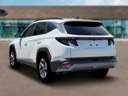 Hyundai Tucson SEL Premium FWD 2026