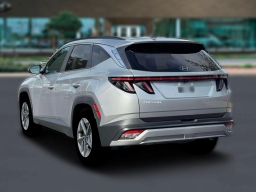 Hyundai Tucson SEL Premium FWD 2026