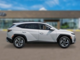Hyundai Tucson SEL Premium AWD 2026