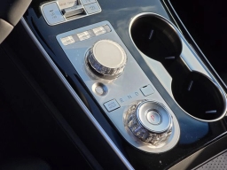 Genesis GV70 2.5T AWD 2026