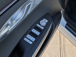 Genesis GV70 2.5T AWD 2026