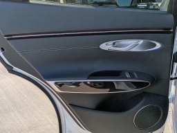 Genesis GV70 2.5T AWD 2026