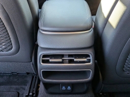 Genesis GV70 2.5T AWD 2026