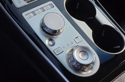 Genesis GV70 2.5T AWD 2026