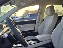 Genesis GV70 2.5T AWD 2026