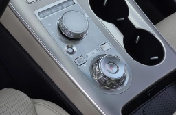 Genesis GV70 2.5T Select AWD 2026