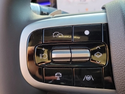 Genesis GV70 2.5T Select AWD 2026