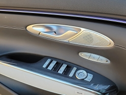 Genesis GV70 2.5T Select AWD 2026