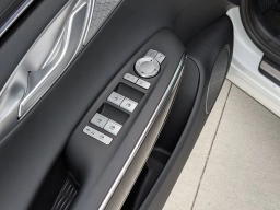 Genesis GV70 2.5T AWD 2026