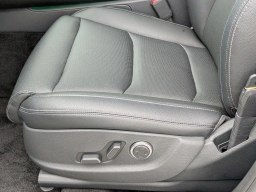 Genesis GV70 2.5T AWD 2026