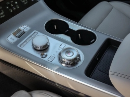 Genesis GV70 2.5T Select AWD 2026