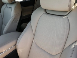 Genesis GV70 2.5T Select AWD 2026