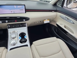 Genesis GV70 2.5T AWD 2026