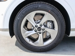 Genesis GV70 2.5T Advanced AWD 2026