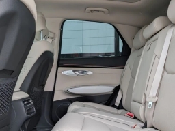 Genesis GV70 2.5T Advanced AWD 2026