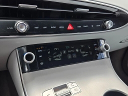 Genesis GV70 2.5T Advanced AWD 2026