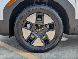 Hyundai Santa Fe Hybrid SE FWD 2026