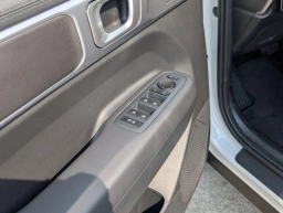 Hyundai Santa Fe Hybrid SE FWD 2026