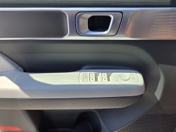 Hyundai Santa Fe SE FWD 2026