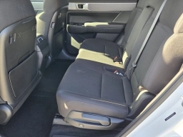 Hyundai Santa Fe SE FWD 2026