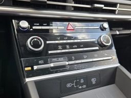 Hyundai Santa Fe SE FWD 2026