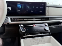 Hyundai Santa Fe SEL FWD 2025