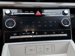 Hyundai Santa Fe SEL FWD 2025