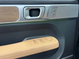 Hyundai Santa Fe Limited AWD 2026