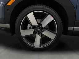 Hyundai Santa Fe Limited AWD 2026