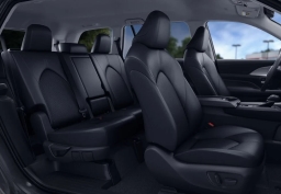 Toyota Grand Highlander XLE AWD (Natl) 2026