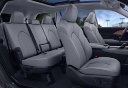 Toyota Grand Highlander Hybrid Limited AWD (Natl) 2026