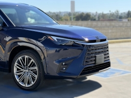 Lexus TX TX 550h+ Luxury AWD 2026