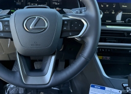 Lexus TX TX 550h+ Luxury AWD 2026