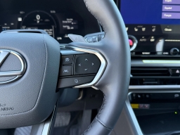 Lexus TX TX 550h+ Luxury AWD 2026