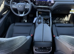 Lexus TX TX 550h+ Luxury AWD 2026