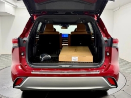 Toyota Highlander Hybrid Platinum AWD (Natl) 2026