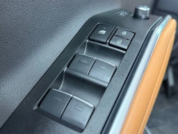 Toyota Highlander Hybrid Platinum AWD (Natl) 2026