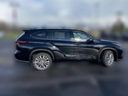 Toyota Highlander Hybrid Platinum AWD (Natl) 2026