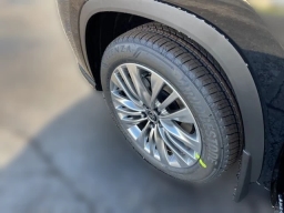 Toyota Highlander Hybrid Platinum AWD (Natl) 2026