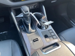 Toyota Highlander Hybrid Platinum AWD (Natl) 2026