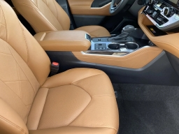 Toyota Highlander Hybrid Platinum AWD (Natl) 2026