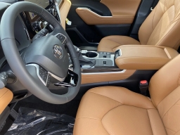 Toyota Highlander Hybrid Platinum AWD (Natl) 2026