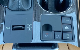 Toyota Highlander Hybrid Platinum AWD (Natl) 2026