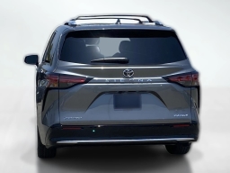 Toyota Sienna Platinum AWD 7-Passenger (Natl) 2026