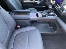 Toyota Sienna Platinum AWD 7-Passenger (Natl) 2026
